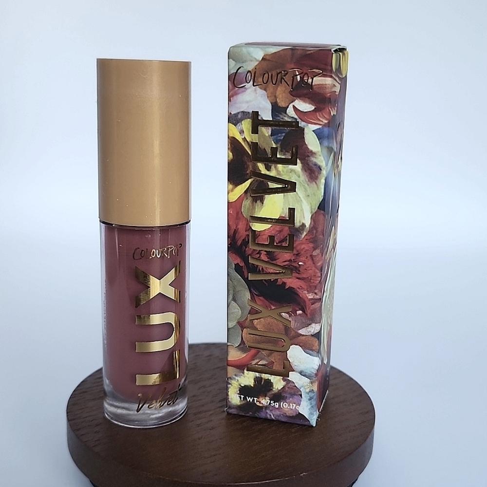 Colourpop Lux Velvet - L'Auberge